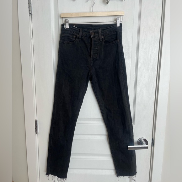 LEVI STRAIGHT LEG DENIM - Picture 2 of 3